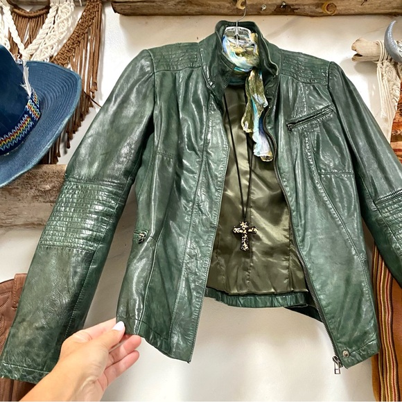 Leather Rare moss GREEN Danier jacket w equestrian country moto timeless style - Picture 7 of 16